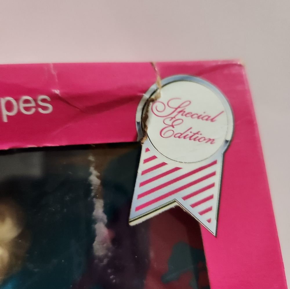 1990 Navy Barbie Stars n Stripes (Vintage Military Dolls) 122 - Picture 8 of 10